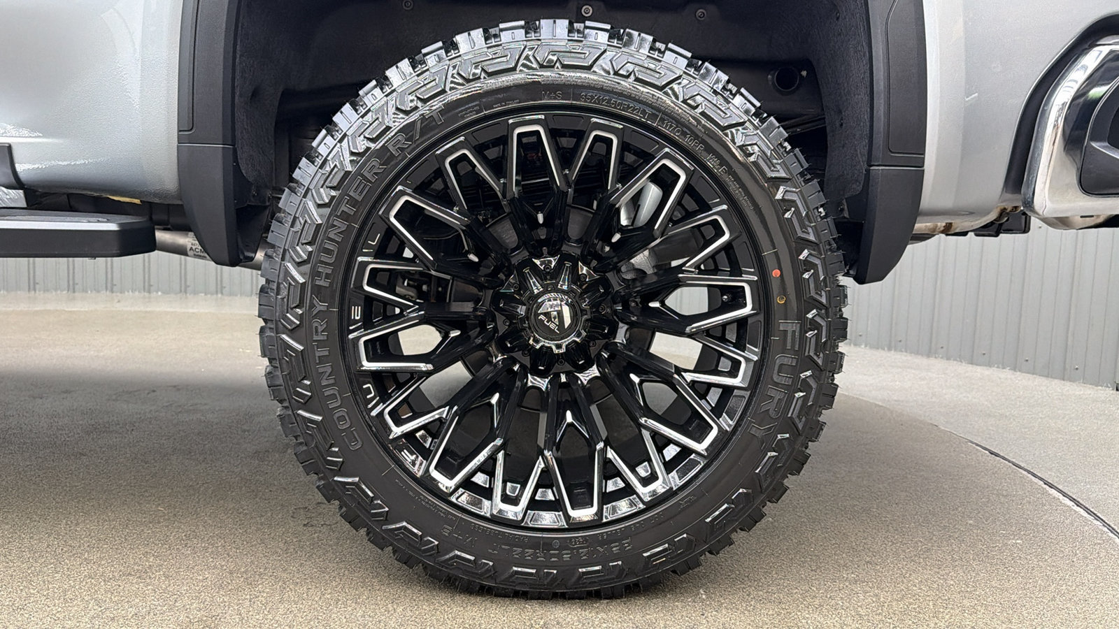 Used 2026 GMC Sierra 1500 SLT AWD/4WD image 12