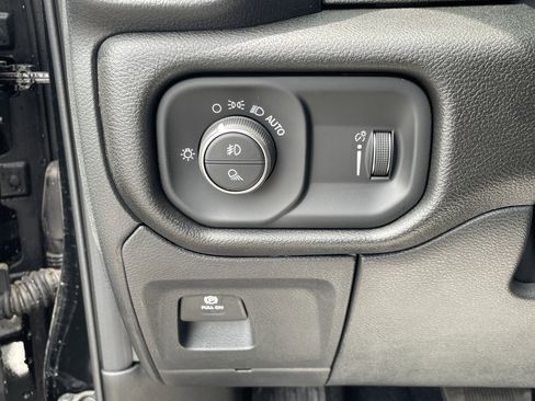 New 2026 RAM 1500 Express image 42