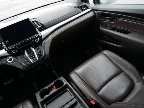 Used 2018 Honda Odyssey EX-L image 11