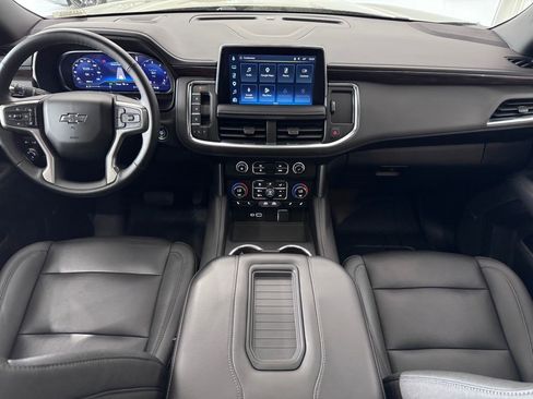 Certified 2023 Chevrolet Tahoe Z71 w/ Luxury Package AWD/4WD image 18