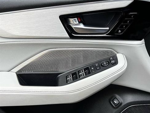 Used 2024 Acura MDX FWD w/ Technology Package image 11