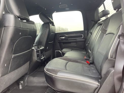 Used 2024 RAM 2500 Laramie w/ Sport Appearance Package image 9