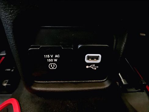 Used 2018 Jeep Compass Limited image 28