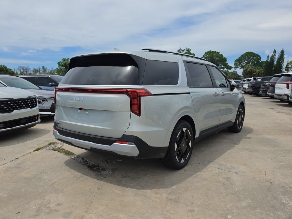 New 2026 Kia Carnival EX FWD image 8