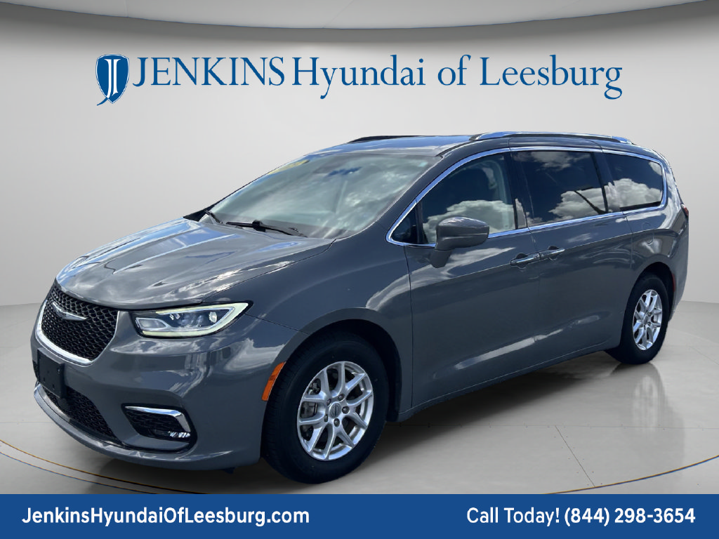 Used 2021 Chrysler Pacifica Touring-L FWD image 11