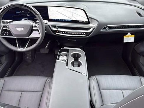 New 2025 Cadillac Lyriq Sport image 25