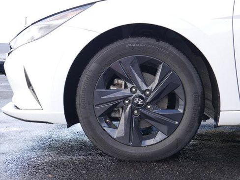 Used 2023 Hyundai Elantra SEL image 11
