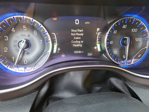 Used 2018 Chrysler Pacifica Limited FWD image 20