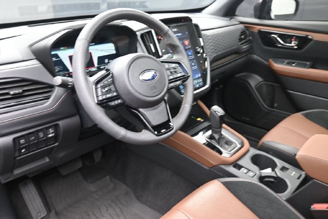 Used 2025 Subaru Forester Touring w/ Touring Package AWD/4WD image 21