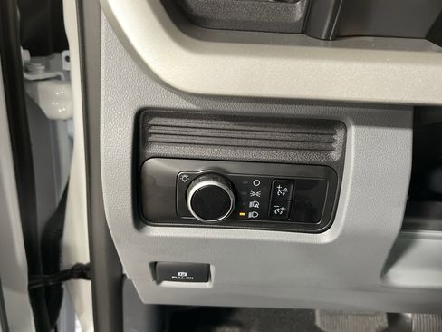 New 2025 Ford F550 4x4 Regular Cab Super Duty image 17