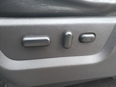 Used 2015 Ford F250 Lariat w/ Lariat Ultimate Package image 24