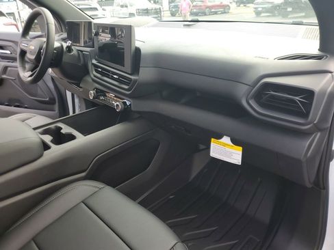 New 2025 Chevrolet Silverado EV W/T image 28