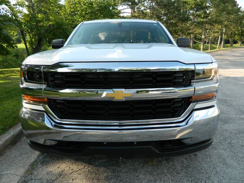 Used 2016 Chevrolet Silverado 1500 W/T w/ WT Convenience Package AWD/4WD image 2