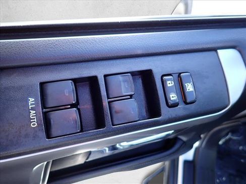 Used 2016 Toyota 4Runner SR5 AWD/4WD image 15