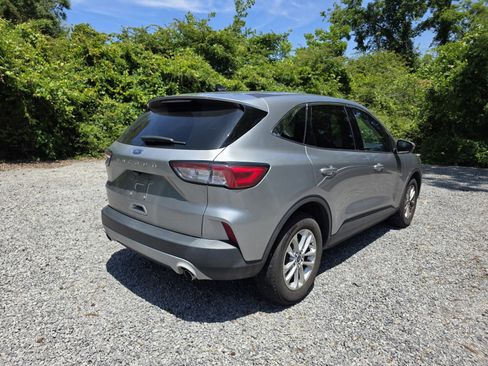 Used 2021 Ford Escape SE FWD image 8