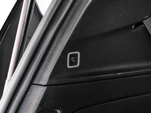 Used 2019 Chrysler Pacifica Limited w/ Advanced Safetytec Group image 51