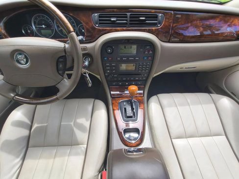 Used 2005 Jaguar S-TYPE 4.2 image 20