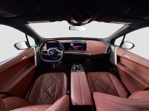Used 2024 BMW iX M60 AWD/4WD image 9