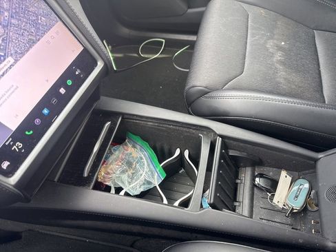 Used 2018 Tesla Model X 75D image 10