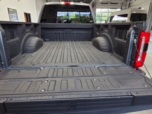 Used 2025 Ford F250 Lariat w/ Black Appearance Package AWD/4WD image 9