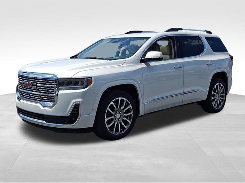 Used 2023 GMC Acadia Denali w/ Denali Ultimate Package AWD/4WD image 3