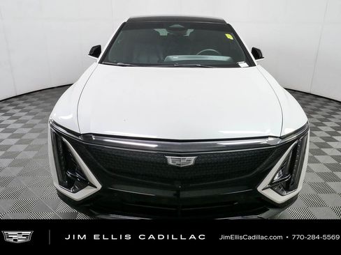 Used 2024 Cadillac Lyriq Sport AWD/4WD image 34