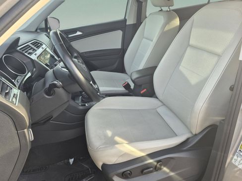 Used 2019 Volkswagen Tiguan SE AWD/4WD image 20