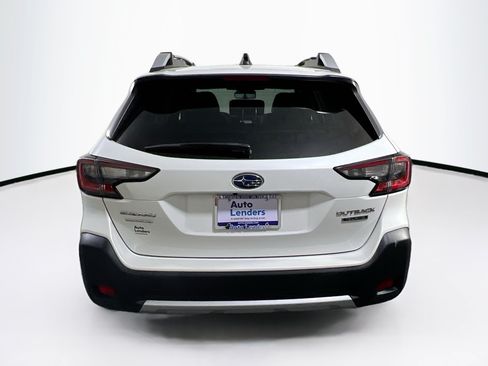 Used 2023 Subaru Outback Touring AWD/4WD image 6