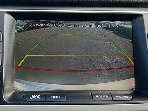 Used 2012 Hyundai Genesis 3.8 w/ Premium Pkg image 23