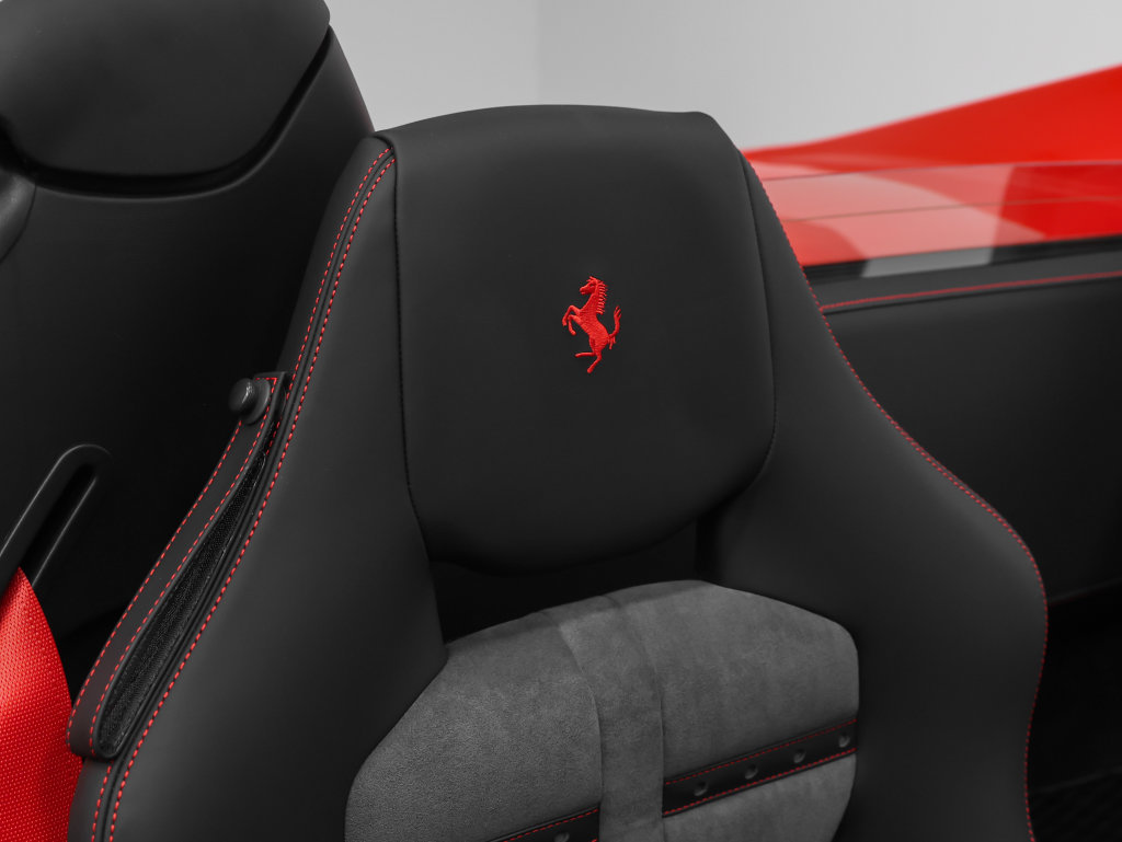 Certified 2023 Ferrari F8 Tributo RWD image 25