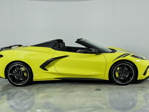 Used 2021 Chevrolet Corvette Stingray 3LT w/ Z51 Performance Package image 13