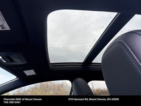 New 2026 Chevrolet Equinox EV LT image 18