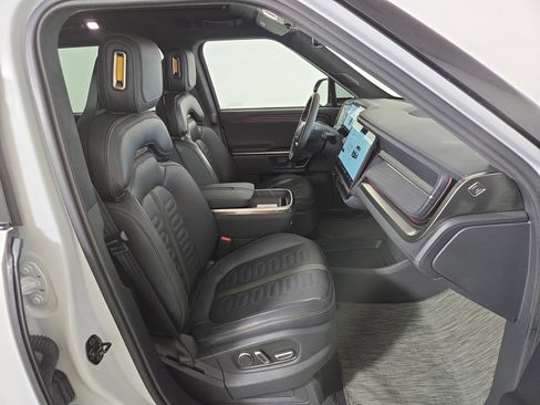 Used 2024 Rivian R1S Adventure AWD/4WD image 24