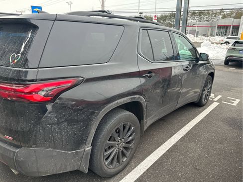 Certified 2022 Chevrolet Traverse RS image 3
