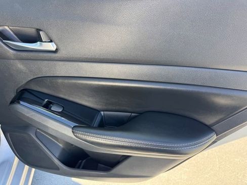 Used 2021 Nissan Altima 2.5 SV image 9