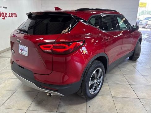 Used 2024 Chevrolet Blazer LT w/ Convenience Package FWD image 7