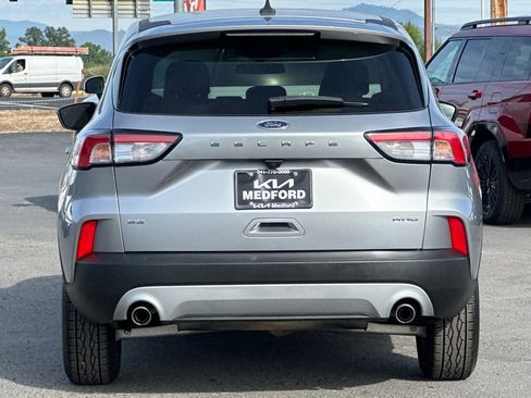 Used 2022 Ford Escape SE w/ Convenience Package AWD/4WD image 5