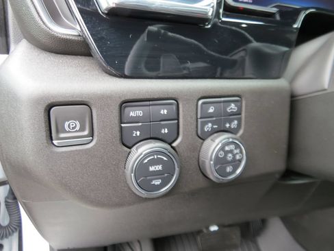 Certified 2024 Chevrolet Silverado 1500 LTZ AWD/4WD image 25