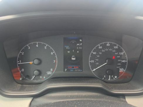 Used 2025 Toyota Corolla LE FWD image 5