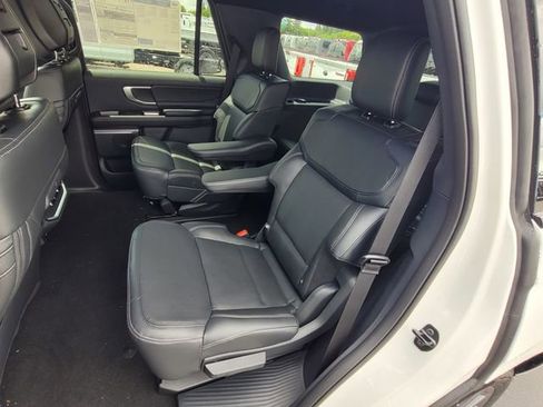 New 2026 Ford Expedition Platinum w/ Stealth Appearance Package AWD/4WD image 6