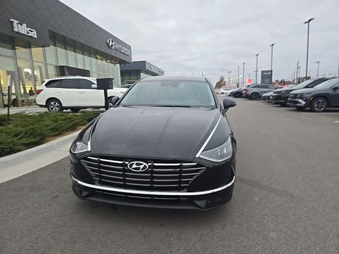 Certified 2022 Hyundai Sonata SE image 2