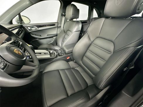 Used 2026 Porsche Macan Turbo AWD/4WD image 5