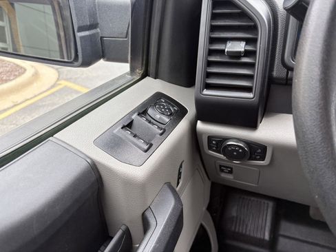 Used 2017 Ford F150 XL w/ Equipment Group 101A Mid AWD/4WD image 14