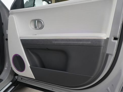 Certified 2024 Hyundai Ioniq 5 Limited AWD/4WD image 9