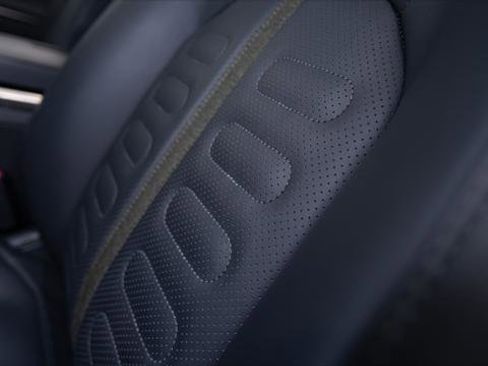 Used 2022 Rivian R1T Adventure image 30