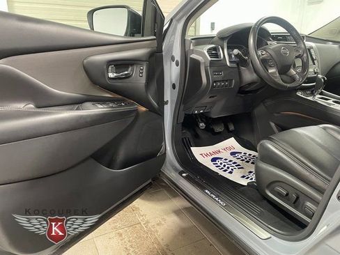Used 2021 Nissan Murano SL w/ SL Moonroof Package image 11