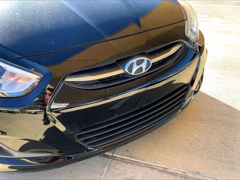 Used 2015 Hyundai Accent GLS image 28