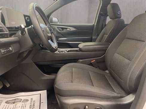 Used 2025 Chevrolet Traverse LT AWD/4WD image 7