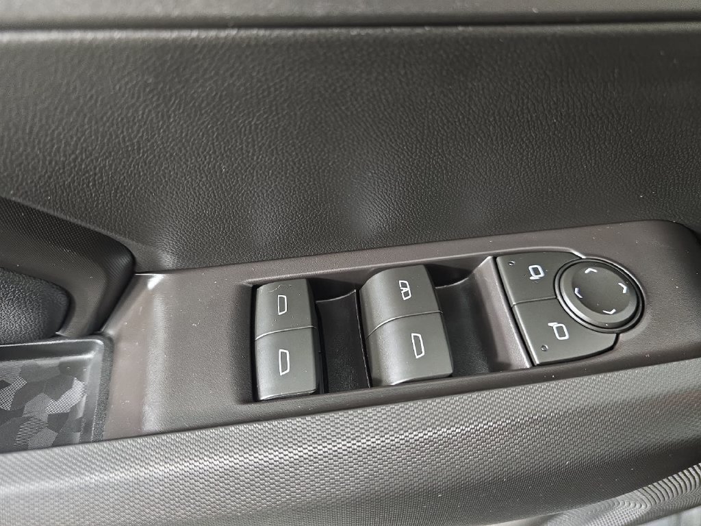 Used 2026 Chevrolet Colorado LT w/ LT Convenience Package AWD/4WD image 24