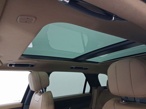 New 2026 Land Rover Range Rover Sport SE image 13